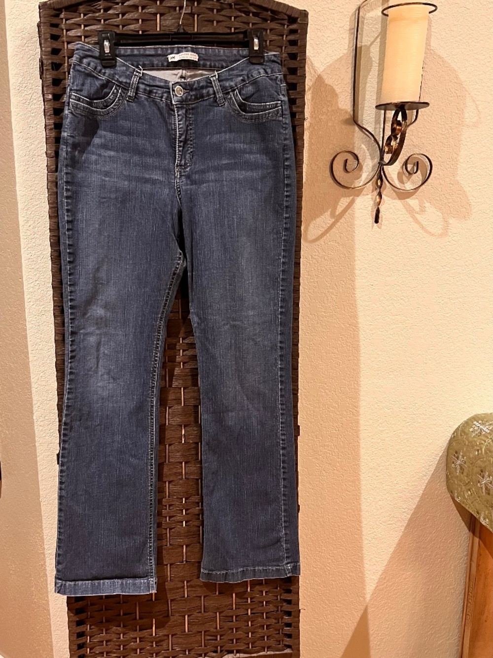 Lee - Slender Secret - Lower on the Waist - Size 14 Medium Jeans
